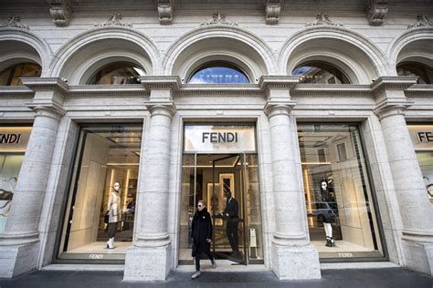 fotos de fendi roma